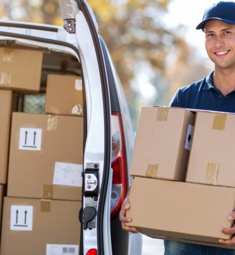 Décembre – « Vendeur en magasin : L’acteur clé des achats de Noël »